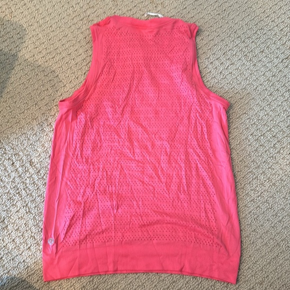Sonic pink lululemon tank - Picture 2 of 2